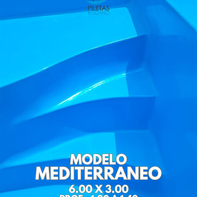 Detalle interior de pileta de fibra modelo Mediterráneo 6.00 x 3.00 con escalera y asientos — Piletas Rodano